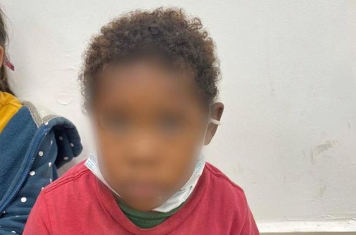 Crisis en la frontera: Autoridades hallaron a niño migrante de 4 años caminando solo en el río Bravo