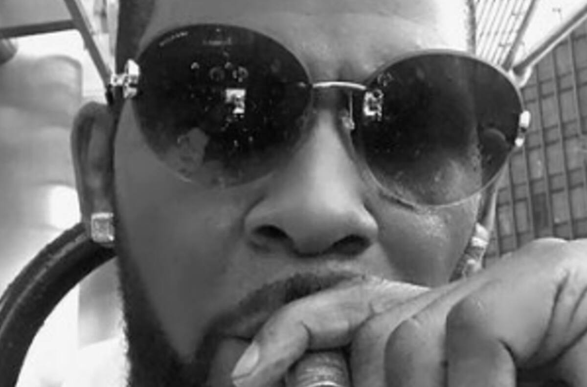 Testifica acusadora en juicio contra R. Kelly