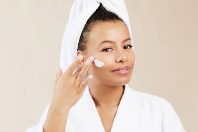 Descubre esta mascarilla de dos ingredientes que eliminará las manchas de tu rostro.