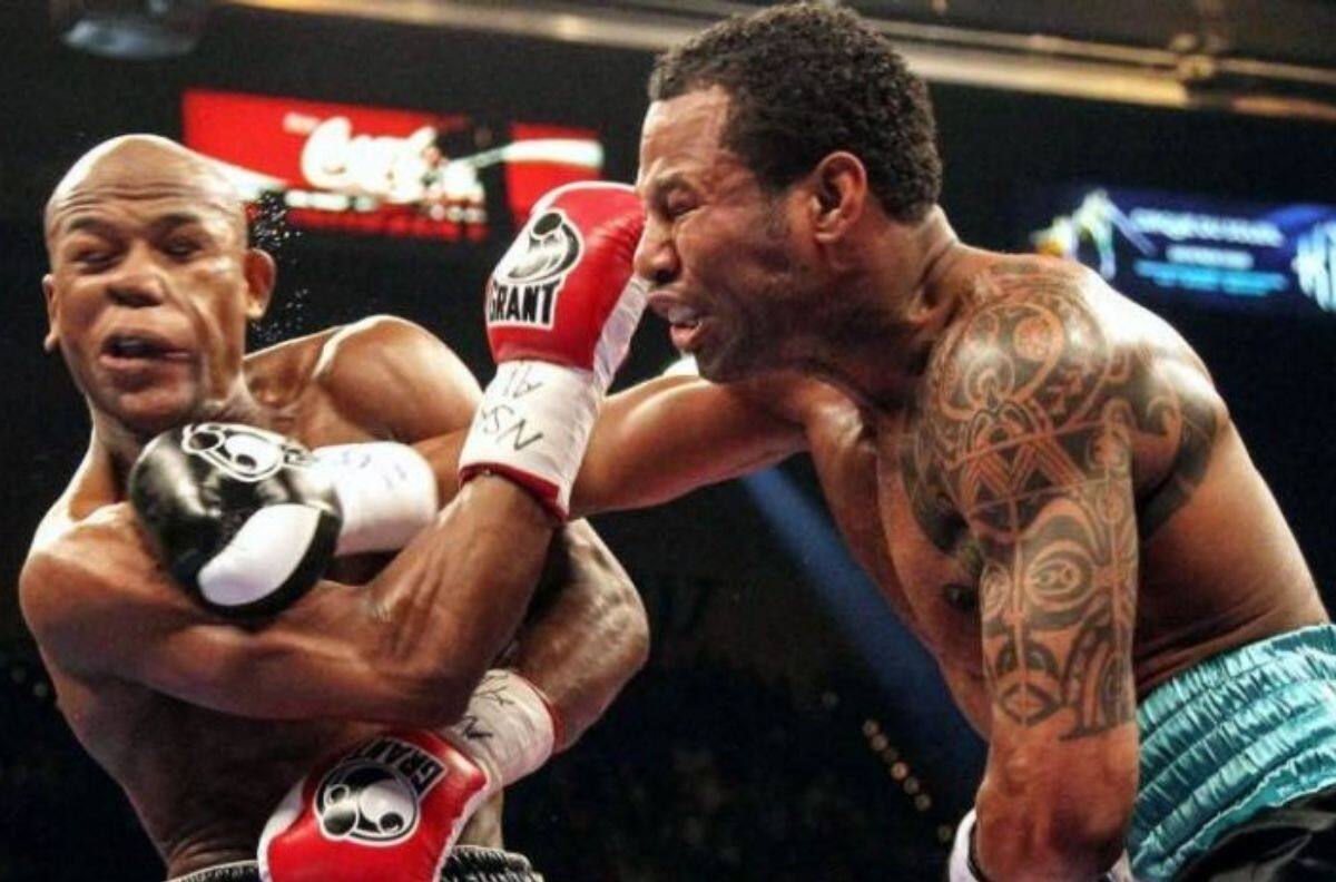 VIDEO | Revive la vez que Floyd Mayweather Jr. estuvo a punto de ser noqueado por Shane Mosley