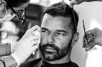 Ricky Martin crea controversia por quitarse la barba y lucir “afeitao”