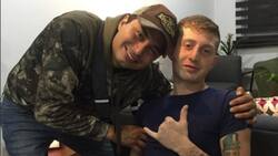 Mejor amigo de Octavio Ocaña se tatúa el nombre del actor en el antebrazo