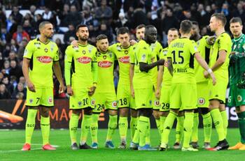 “Todos ya hemos tocado chicas”: la polémica repuesta que terminó en el despido de un DT en Europa