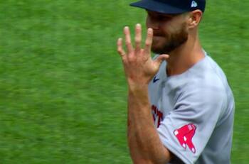 VIDEO | Pitcher de Red Sox, Chris Sale, sufre fractura en la mano tras recibir un pelotazo
