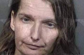 Detienen a mujer que encerraba en una jaula a su hija que tiene autismo