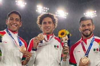 Jugadores del Tri olímpico presumen su medalla de bronce en Tokio