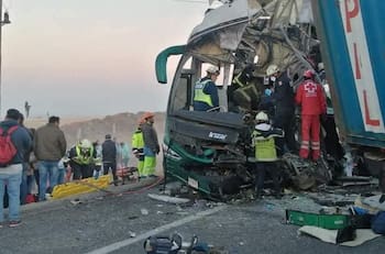 Carambola en Libramiento Lerma- Zitácuaro deja al menos 3 muertos y 56 heridos