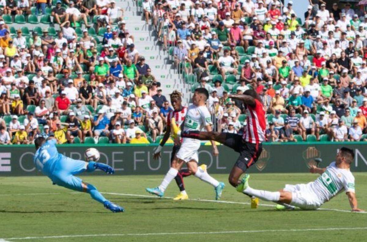 VIDEO | El grosero error de Enzo Rocco, exjugador de Cruz Azul en el partido entre Elche y Athletic