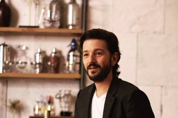 Diego Luna: "Vengo de una industria que te hace hablar incluso cuando no tienes nada que decir"
