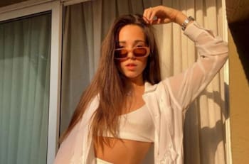 Aneliz Aguilar, la hija mayor de Pepe Aguilar, disfruta de lujos durante sus vacaciones en España