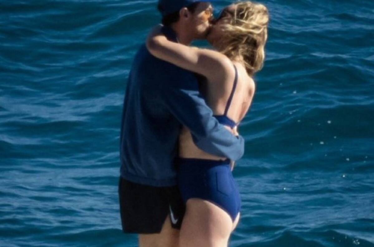 Olivia Wilde y Harry Styles pasean juntos en un yate en la Toscana