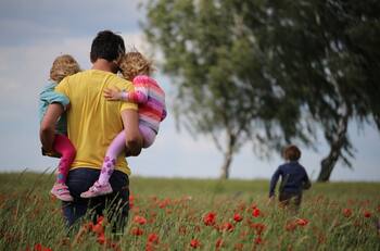 10 canciones para dedicar a papá en el Día del Padre