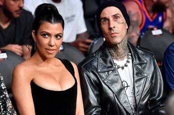 Kourtney Kardashian asiste al desfile de Dolce & Gabanna sexy como siempre