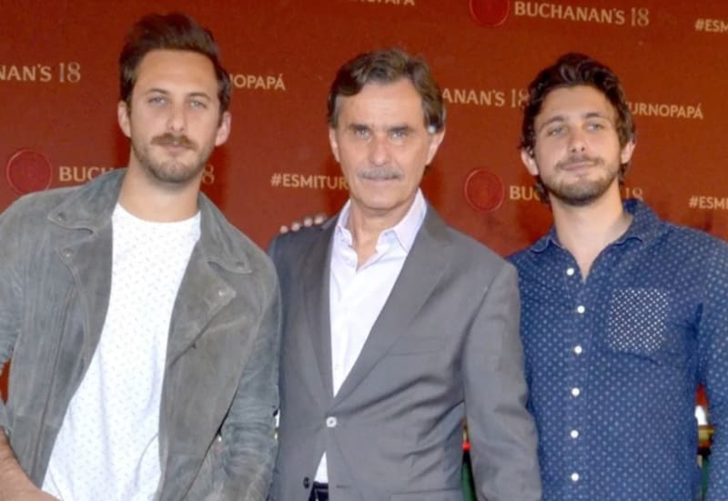 son fruto del matrimonio entre Christian Bach y Humberto Zurita.