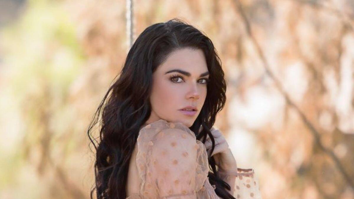 "Tenía que ser cubana": Livia Brito es fuertemente criticada por haber contrademandando a fotógrafo