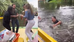 VIDEO | Al ritmo de 'El Tucanazo', joven cae de una trajinera en Xochimilco y se vuelve viral