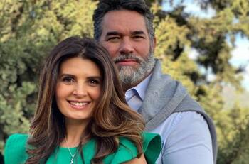 Mayrín Villanueva revela que Eduardo Santamarina se pone celoso cuando graba escenas de pasión