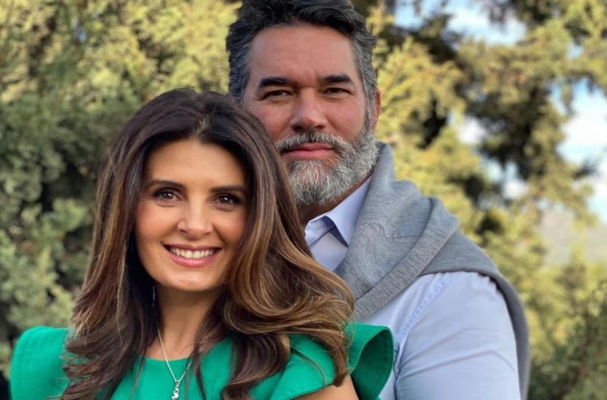 Mayrín Villanueva revela que Eduardo Santamarina se pone celoso cuando graba escenas de pasión
