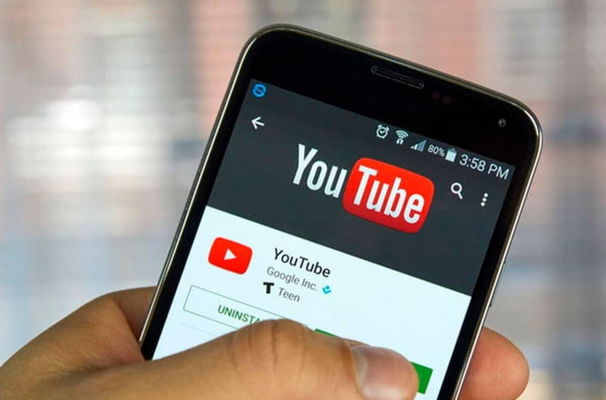 ¿Puedes escuchar videos de YouTube con la pantalla del celular bloqueada?