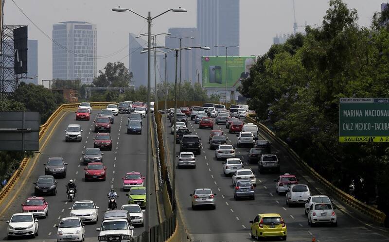Tras registrarse altos índices de contaminación, la Comisión Ambiental de la Megalópolis activó varias restricciones de circulación para los vehículos que transiten por el Valle de México.