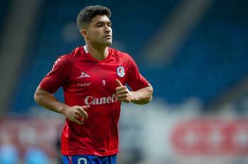 Nicolás Ibáñez podría salir de Atlético de San Luis para el próximo torneo