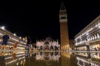 “Acqua alta”, el fenómeno inusual que sorprende a Venecia en agosto
