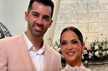 Hija de Adamari Lopez disfruta de un divertido día en la playa acompañada de Toni Costa