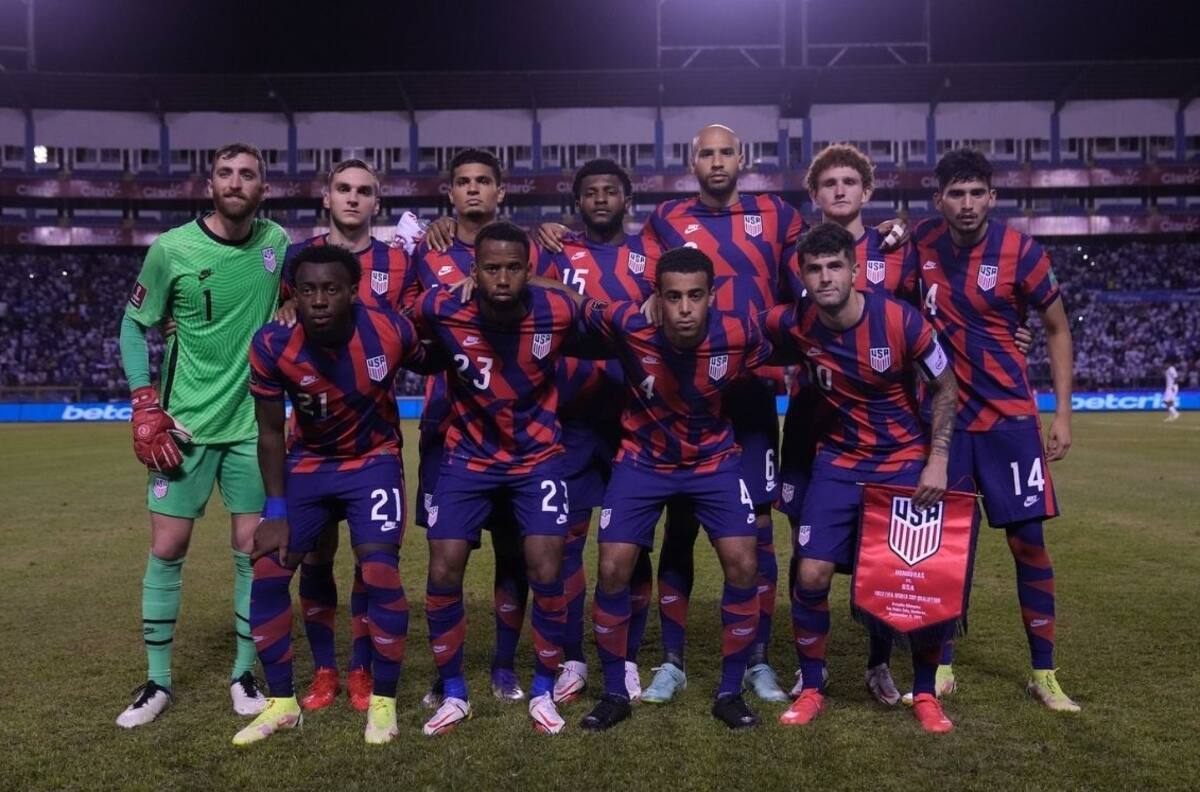 Estados Unidos revive y golea 4-1 a Honduras en el octagonal
