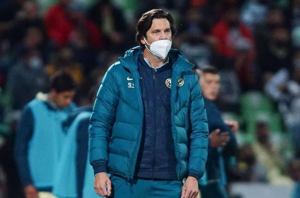 "No pudo con la presión": Hinchas del América estallaron contra Santiago Solari y exigen su salida