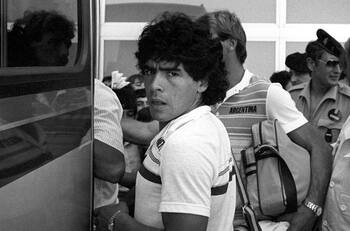 Así fue el debut de Maradona como profesional hace 45 años