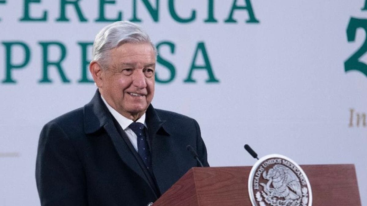 Pese a denuncias de abuso sexual, AMLO pide respetar candidatura de Félix Salgado