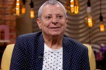 César Bono da positivo a COVID-19 a pesar de ya estar vacunado