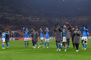 Napoli y Barcelona empataron en ida de la UEFA Europa League