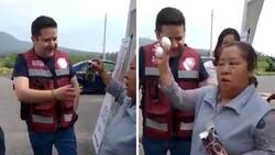 VIDEO| Le regalan dos huevos a diputado por no cumplir sus promesas y se viraliza