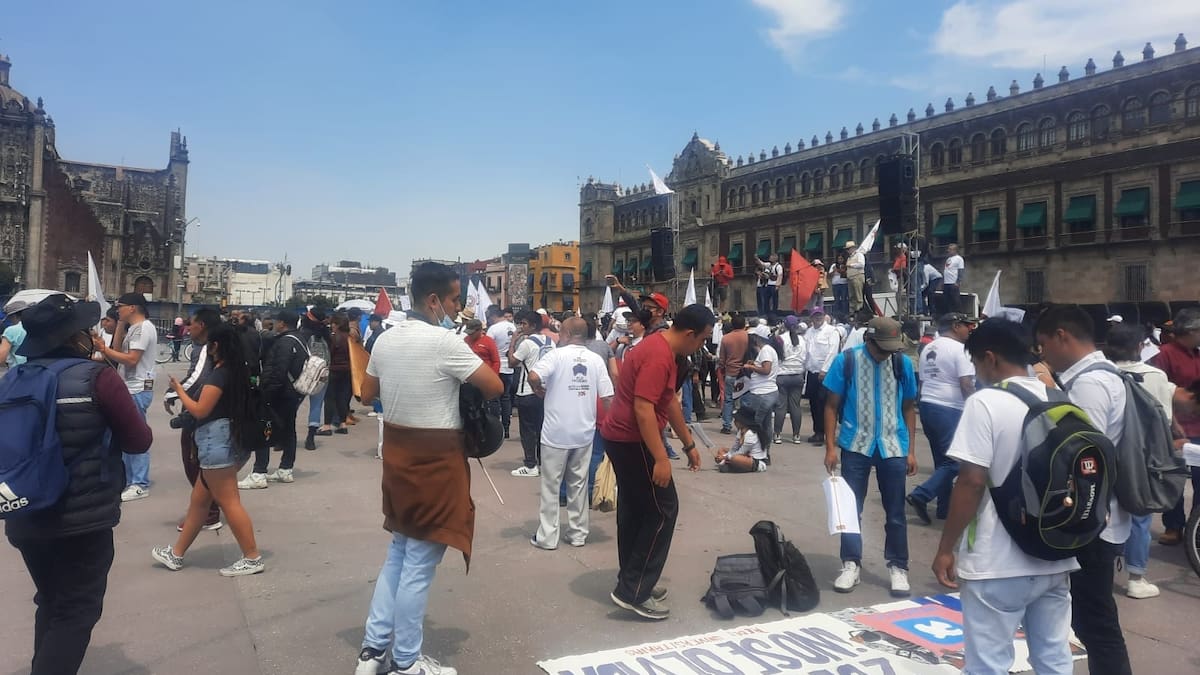 VIDEO | Encapuchados intentan atacar Palacio Nacional