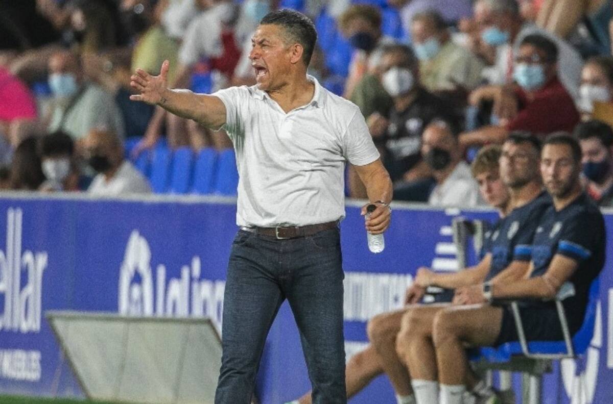 ¿Cómo le ha ido a Ignacio Ambriz en sus debuts?