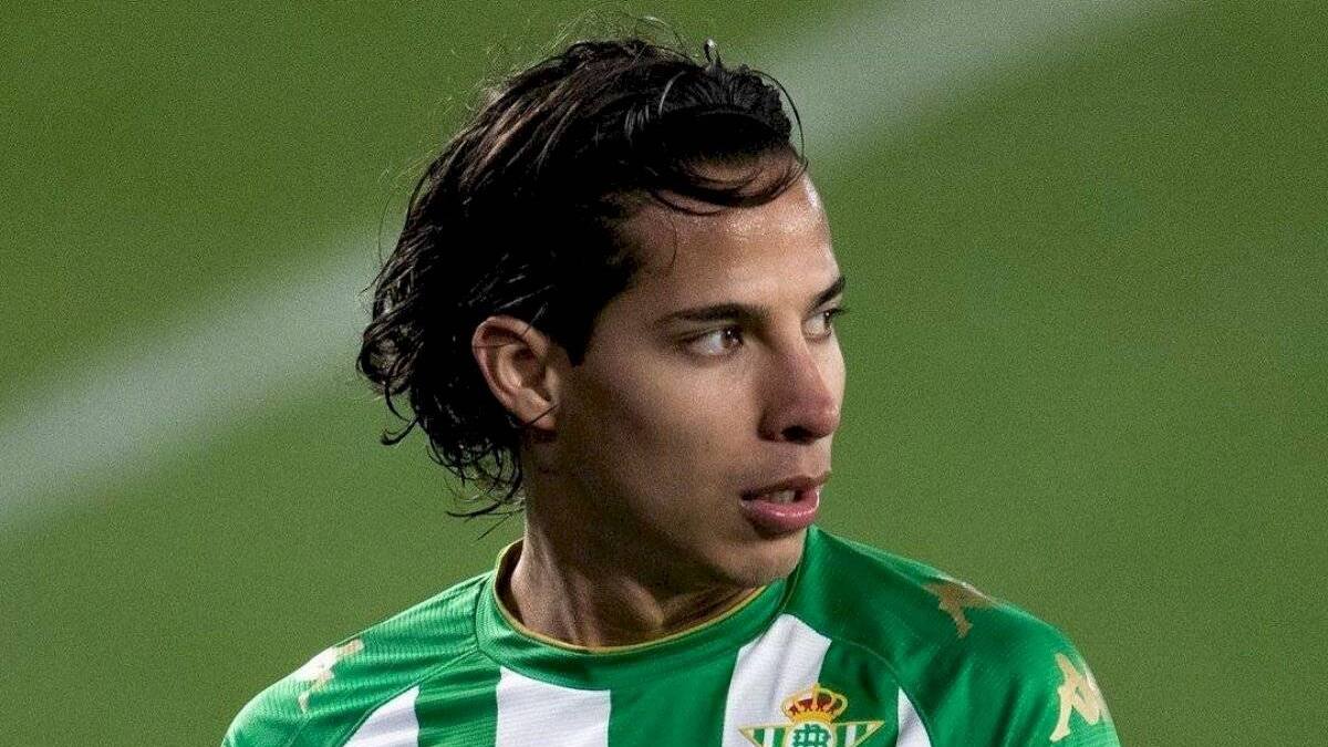 Diego Lainez está contento con sus minutos en el Betis: "Hemos iniciado 2021 con pie derecho"
