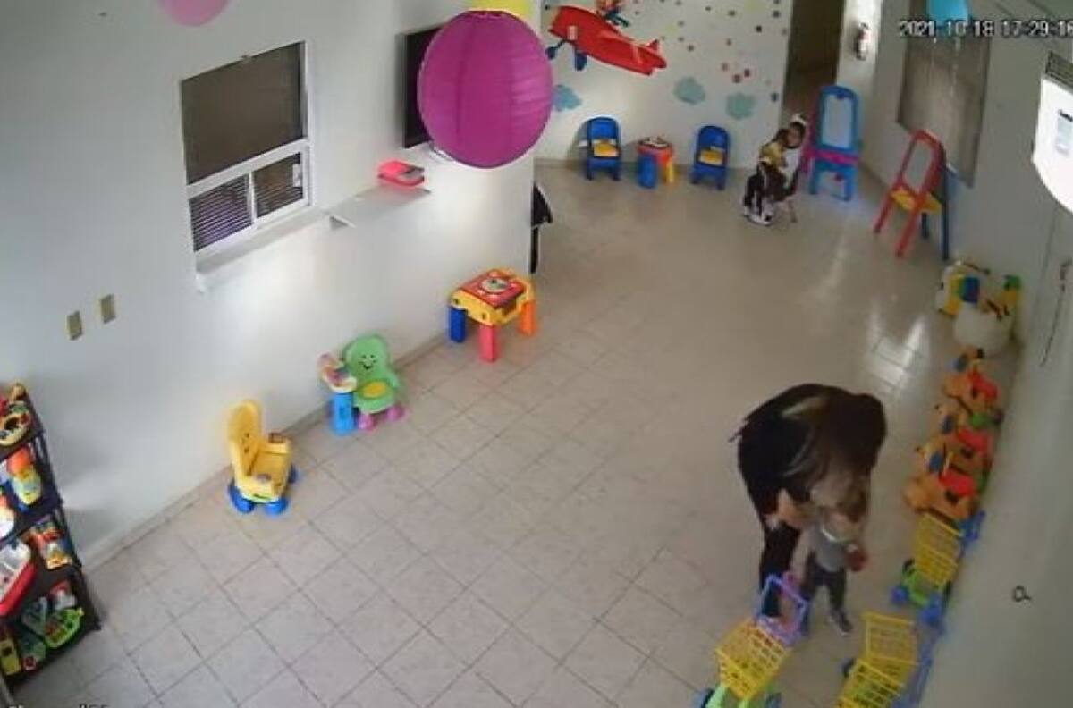 VIDEO: Exhiben a directora de guardería por maltrato infantil