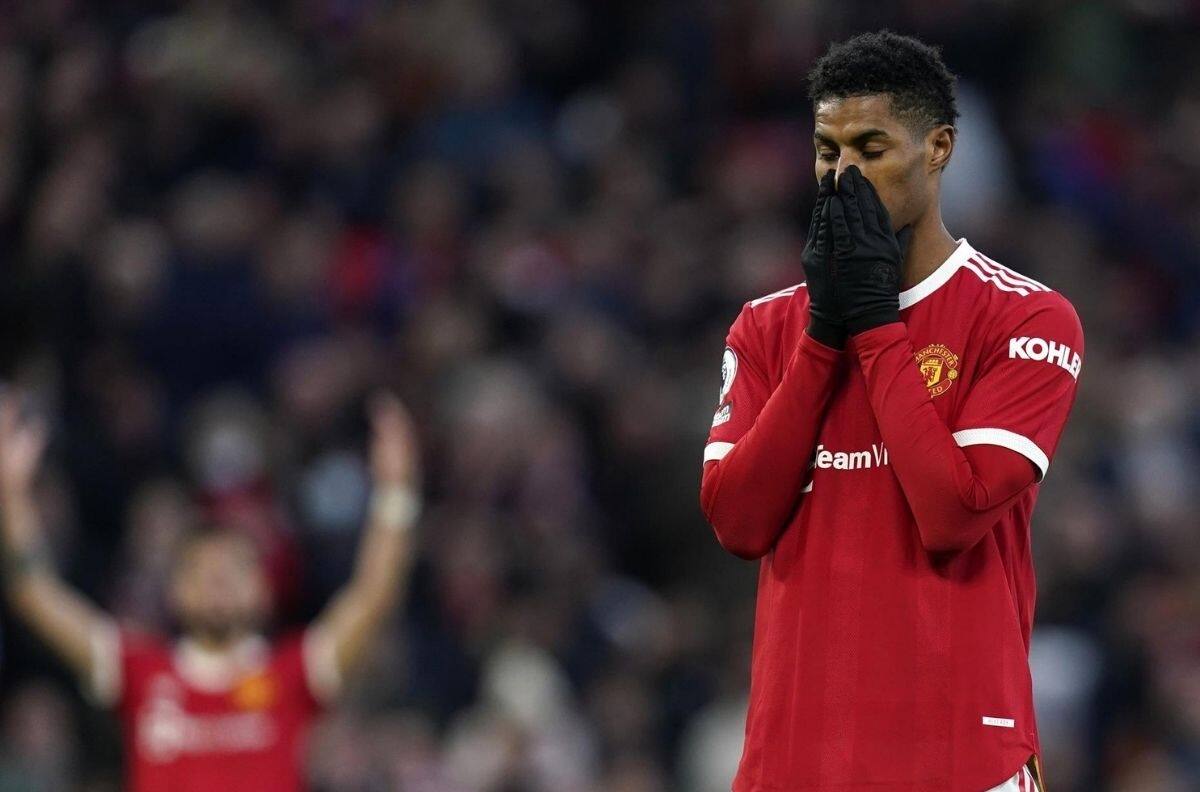 Manchester United y Leicester City se repartieron unidades en la Premier League