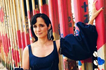 Julieta Venegas participa con un tema original en la serie "Cecilia", de Paramount+