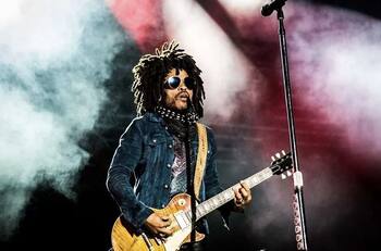 Lenny Kravitz disfruta de un paseo por las calles de la Ciudad de México