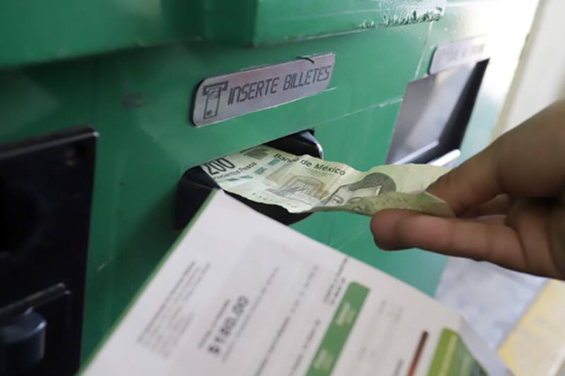 Los adultos mayores mexicanos podrían tener un descuento en su recibo de luz.