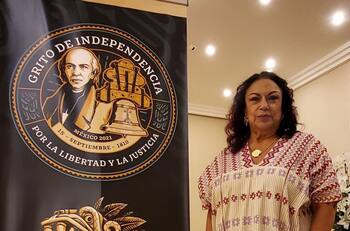 “Viva López Obrador”, cónsul Isabel Arvide desata polémica por arenga dedicada a AMLO