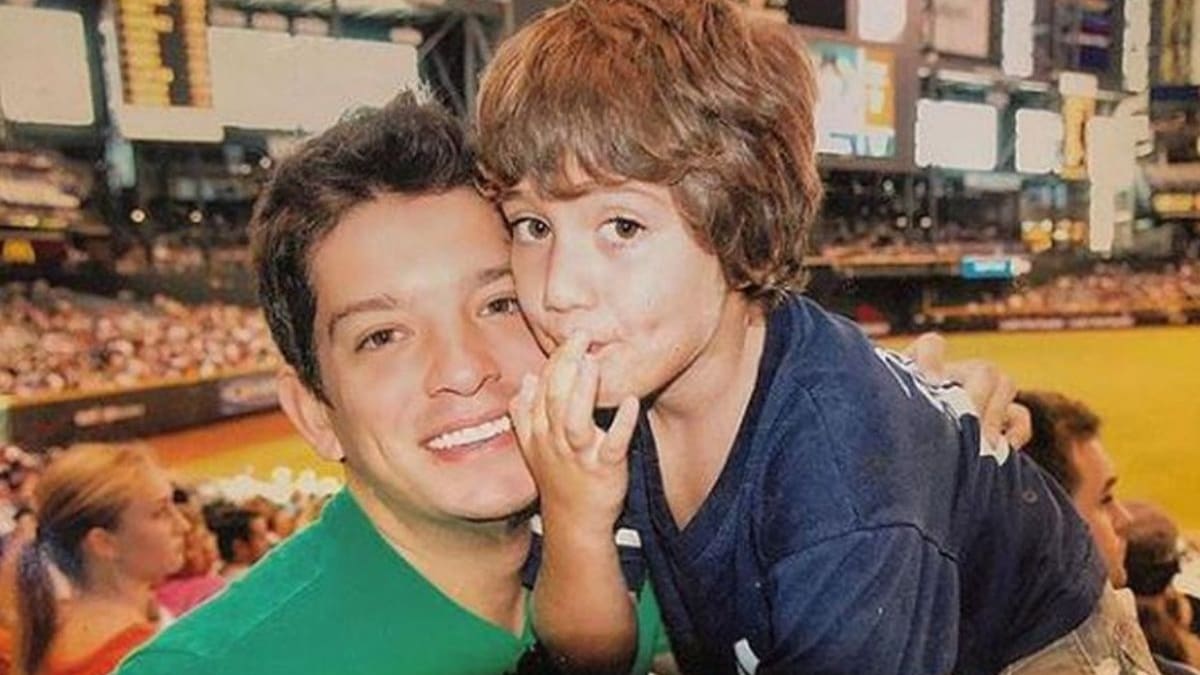 Así luce actualmente Tristan, el guapo hijo mayor de Yahir de "La Academia" y coach de "La Voz"