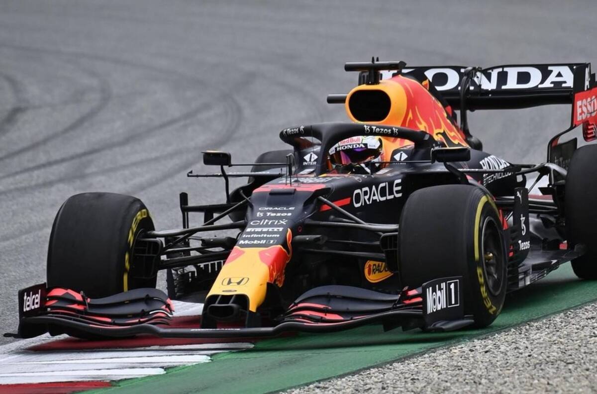 GP Austria: Checo Pérez terminó en Top 6 en carrera complicada