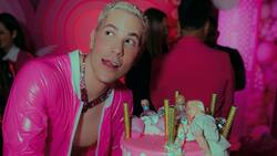 Christian Chávez celebra su cumpleaños al estilo Barbie