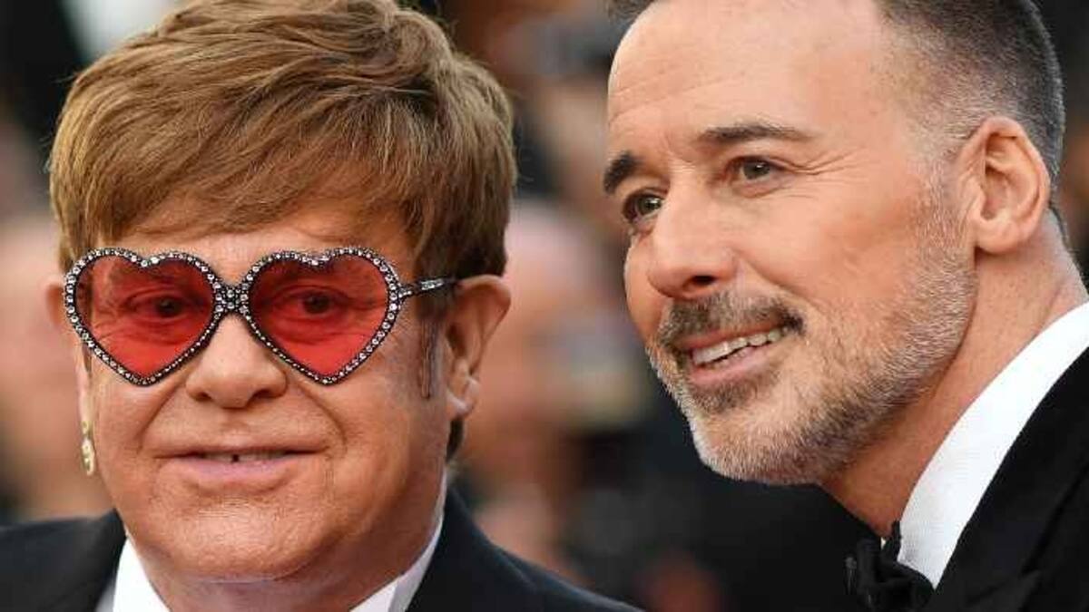 Elton John denunció "hipocresía" ante negación del Vaticano a bendecir matrimonios homosexuales