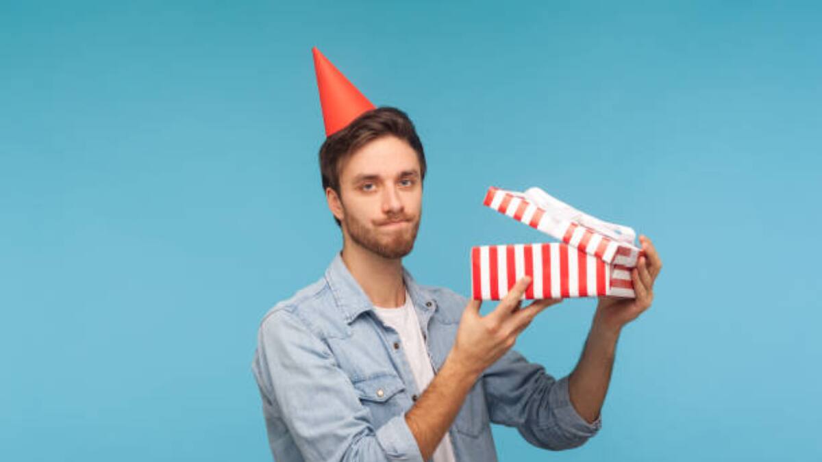 Estos son 5 regalos que jamás debes darle a un hombre ¡Los odian!