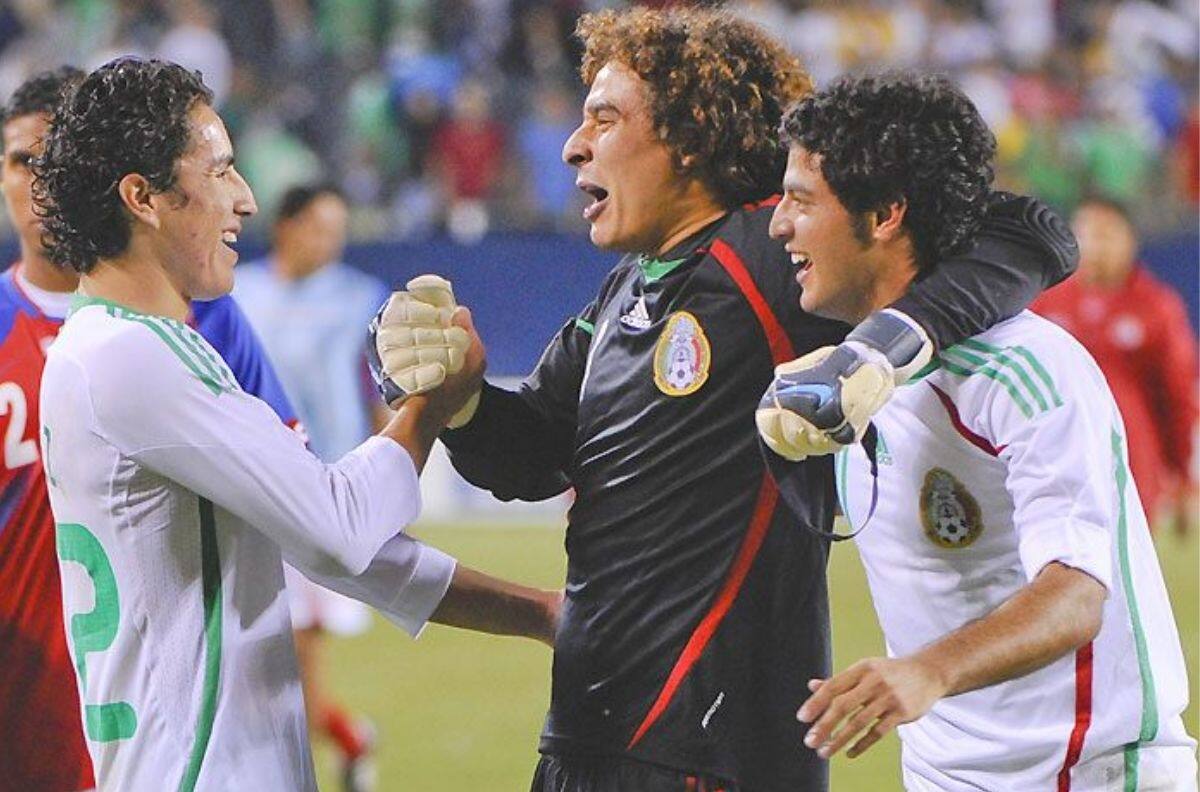 Memo Ochoa influyó para que Efraín Juárez aceptara el reto del Standard de Lieja