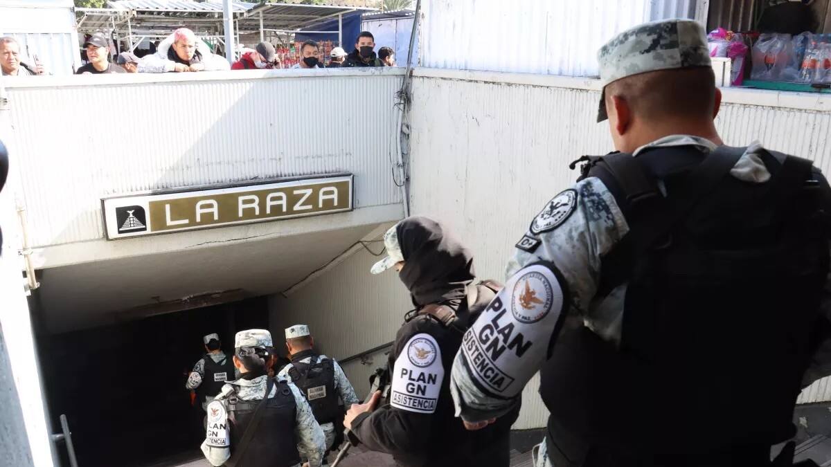 Guardia Nacional vigilará el Metro de la CDMX y así reaccionan los usuarios en redes sociales